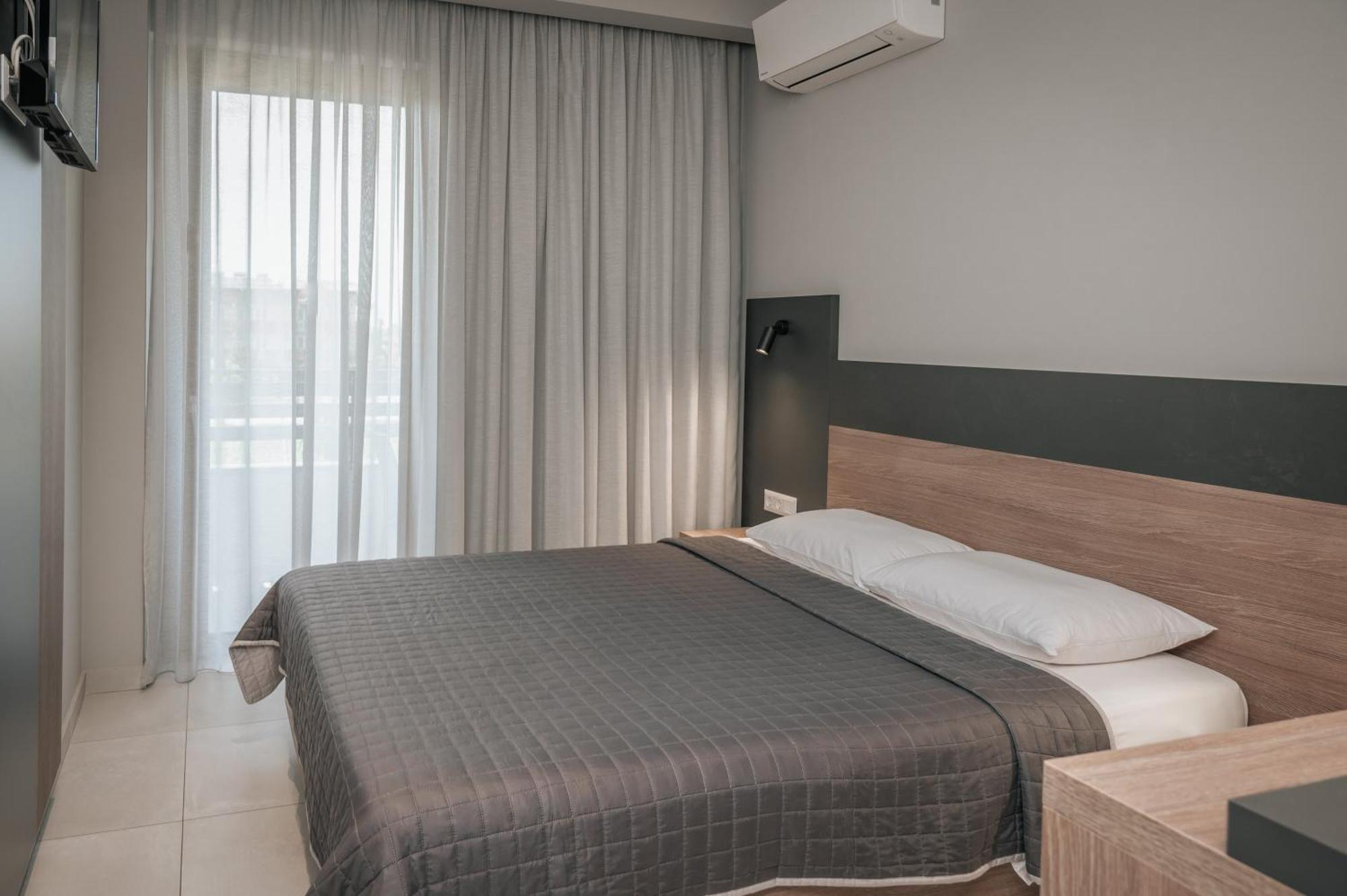 Elizabeth Queen Luxury Rooms Paralía Exterior foto