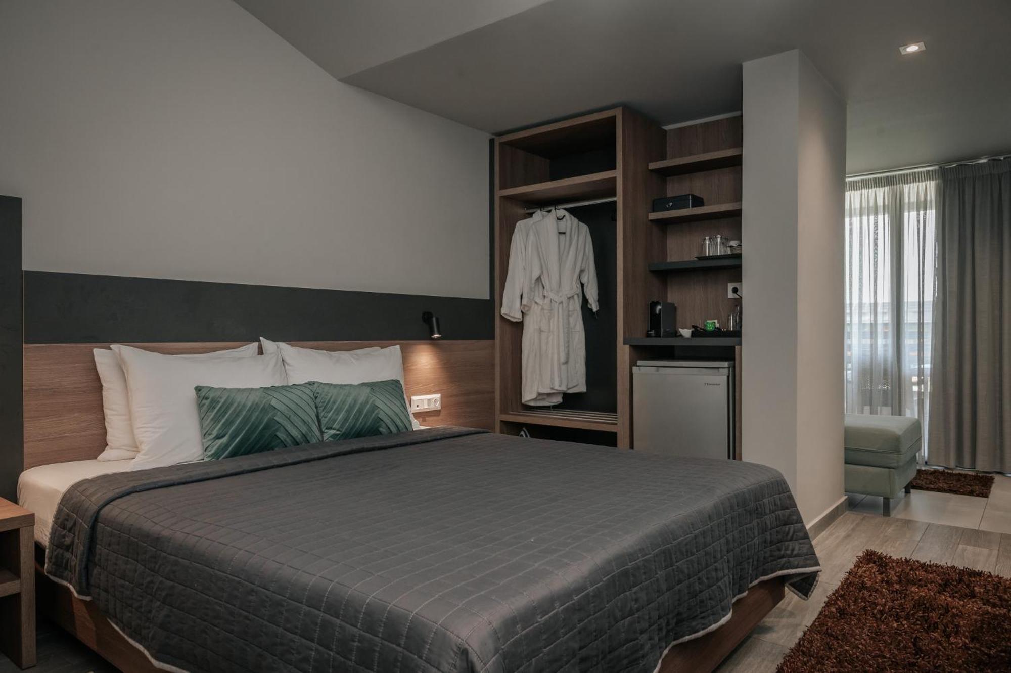 Elizabeth Queen Luxury Rooms Paralía Exterior foto